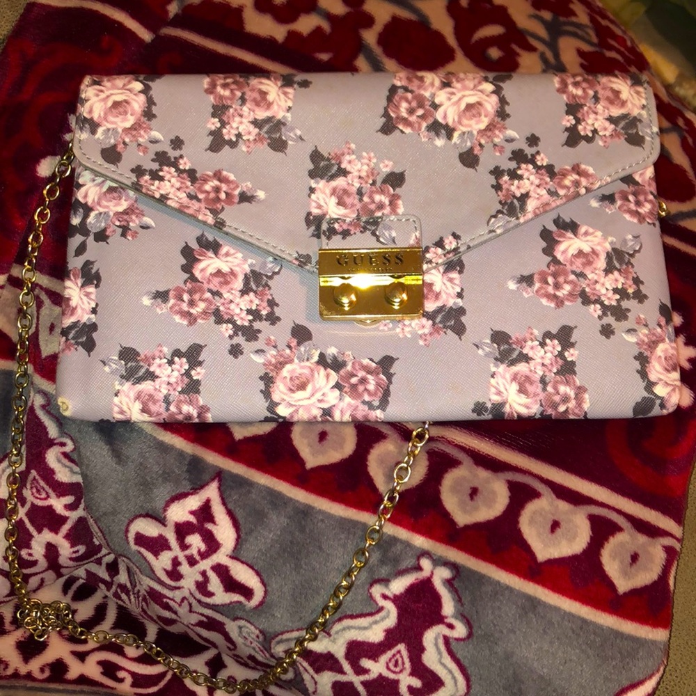 GUESS clutch